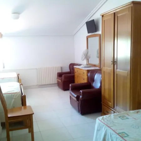 Guest house Sequeiros 2*